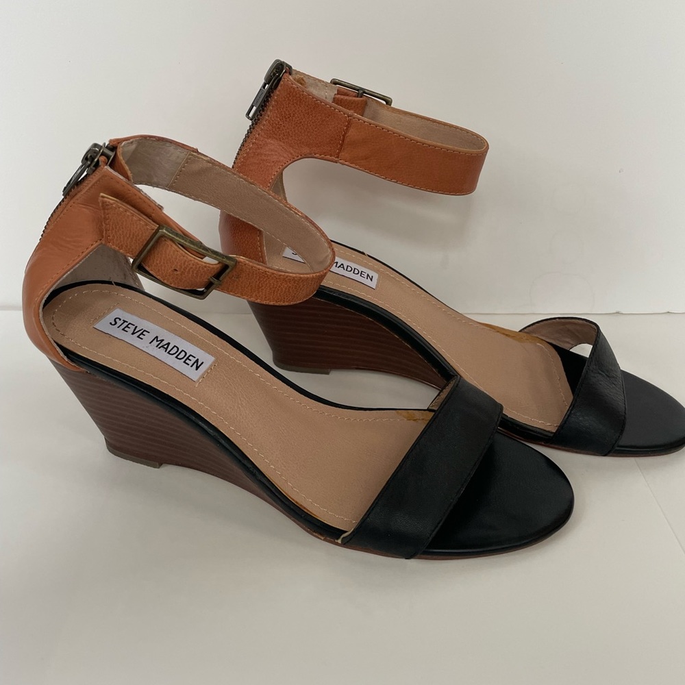 COPY - Steve Madden Wedge Sandal Black and Tan Size 7.5